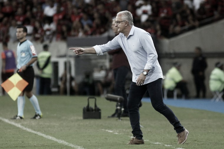 Dorival Júnior elogia atuação do Flamengo após vitória contra Corinthians: ''A equipe respondeu em todos os sentidos''