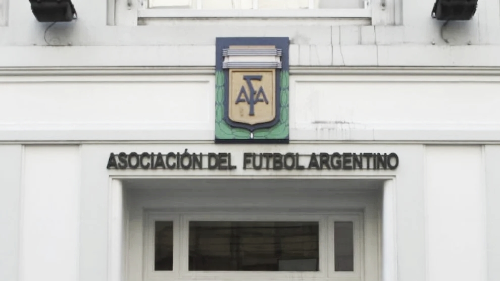 Duras restricciones de la AFA por el aumento de casos en el fútbol 