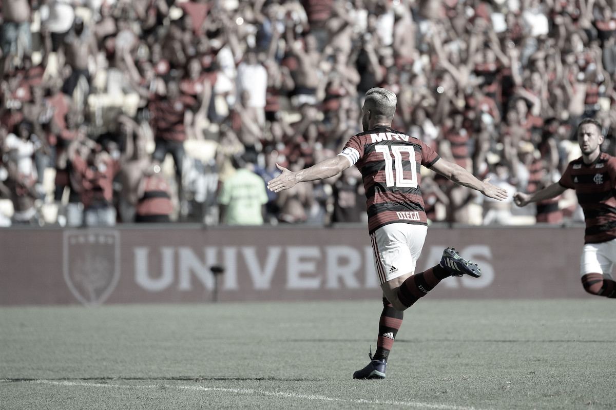 Dia do fico: após "novela", Diego renova com o Flamengo até 2020 Dia do fico: após "novela", Diego renova com o Flamengo até 2020