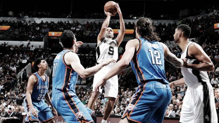 Resumen NBA: los Spurs acaban con un récord de 40-1 en casa