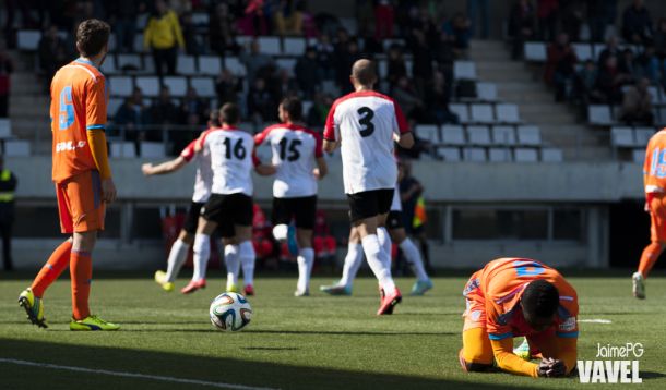 El Valencia Mestalla paga su falta de acierto en La Feixa Llarga