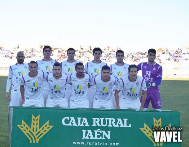 El Real Jaén viaja a Cádiz con 18 futbolistas