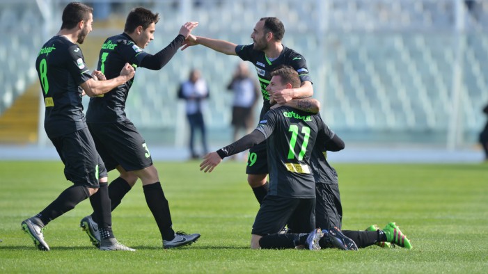 Serie B, il Pescara crolla ed il Novara vola: 1-2 all' "Adriatico"