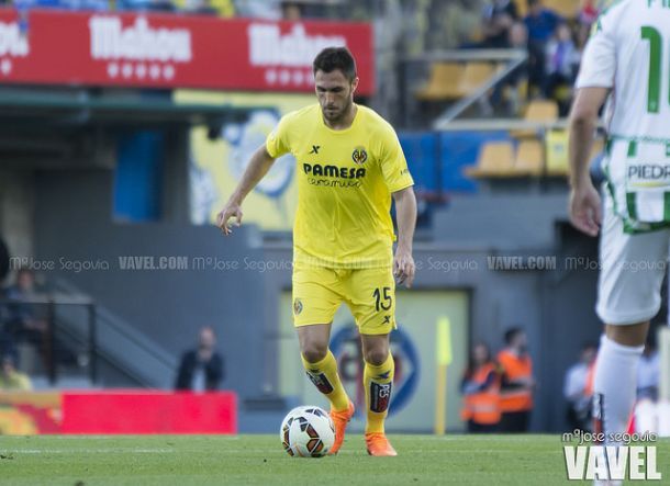 Víctor Ruiz abandona el Valencia y ficha por el Villarreal