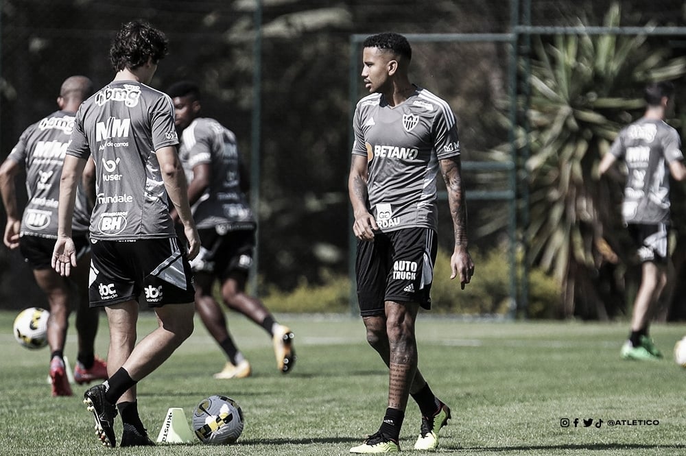 Gols e melhores momentos para Atlético-MG x Athletico-PR pelo Campeonato Brasileiro (2-3) Gols e melhores momentos para Atlético-MG x Athletico-PR pelo Campeonato Brasileiro (2-3)