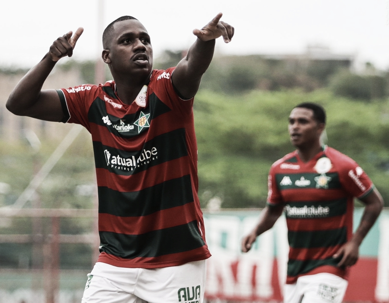 De contrato renovado com a Portuguesa-RJ, Cafu projeta 2023 no clube: “Brigar por grandes objetivos”