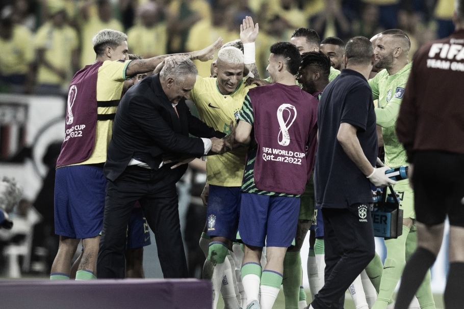 Brasil enfrenta Croácia em busca da primeira vaga às semis da Copa do Catar