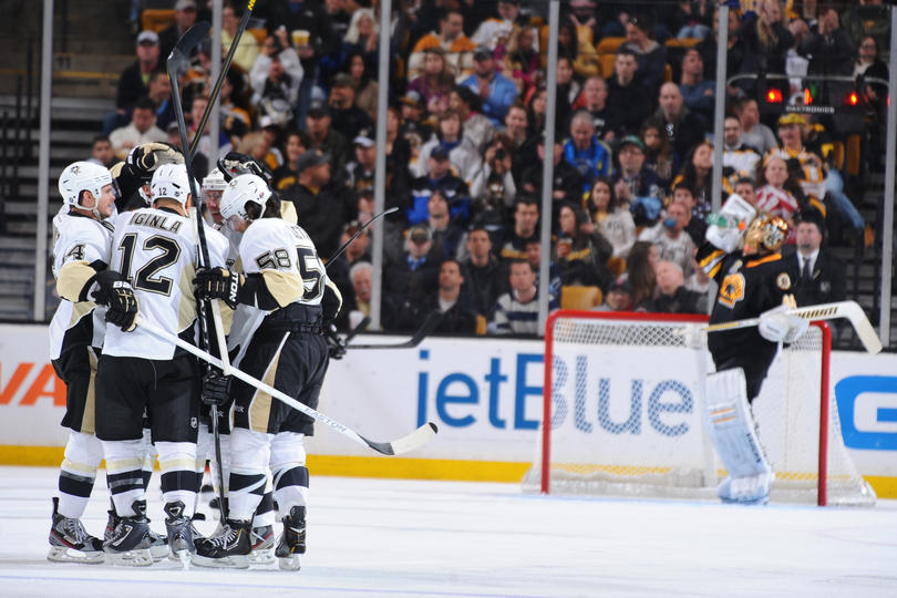 Jokinen y Iginla decisivos en la victoria de los Penguins en Boston