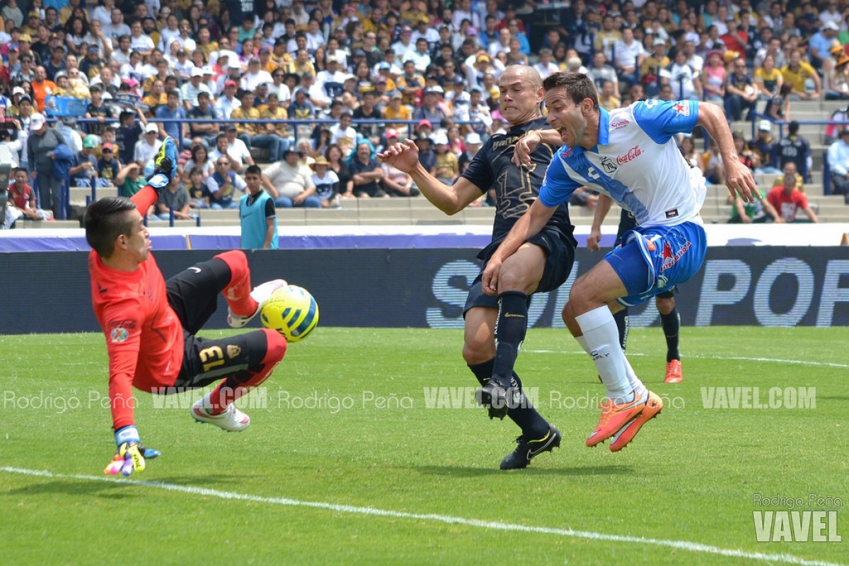 Con triplete de Castillo, Pumas se acerca a la Liguilla Con triplete de Castillo, Pumas se acerca a la Liguilla