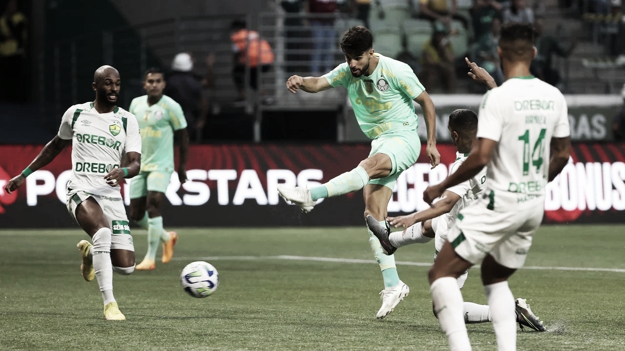 Palmeiras sofre com um a mais, mas busca vitória sobre Cuiabá
