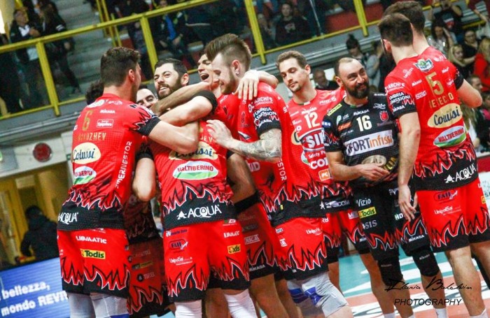 Volley M - La Sir Safety Perugia reagisce prontamente e impatta la serie di semifinale scudetto