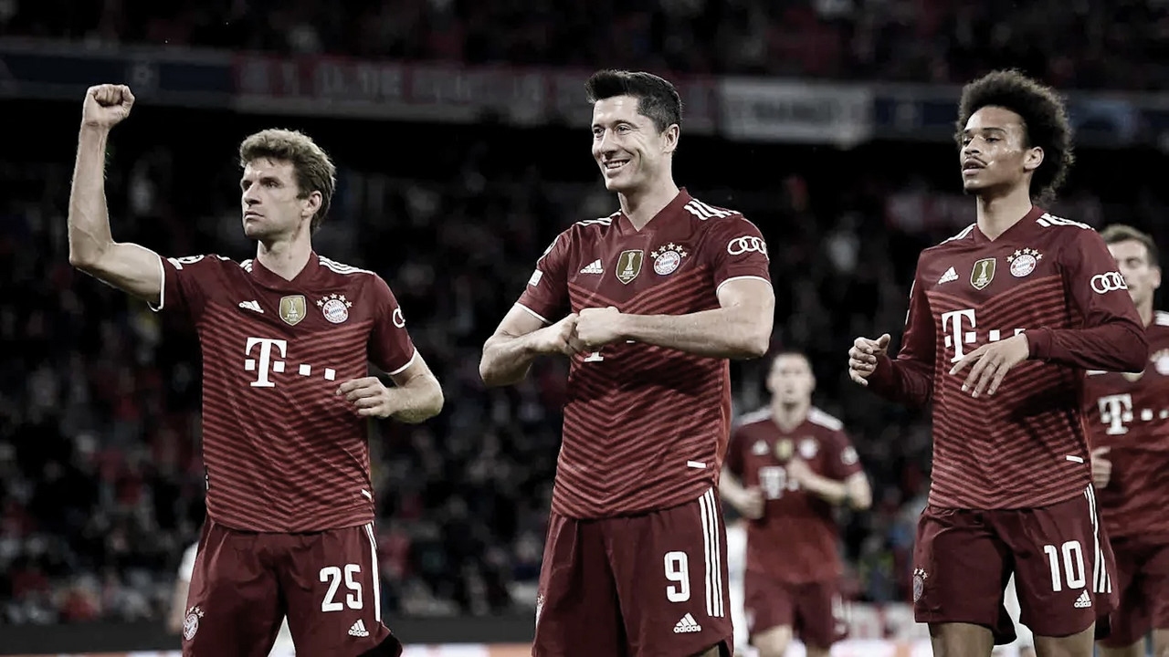 Lewandowski marca duas vezes, Bayern goleia Dinamo Kiev e segue absoluto no topo do Grupo D