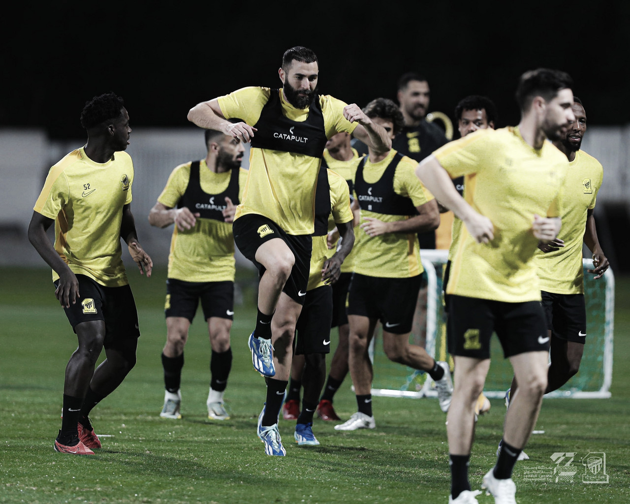 Sepahan club fans support their club during the first round of the