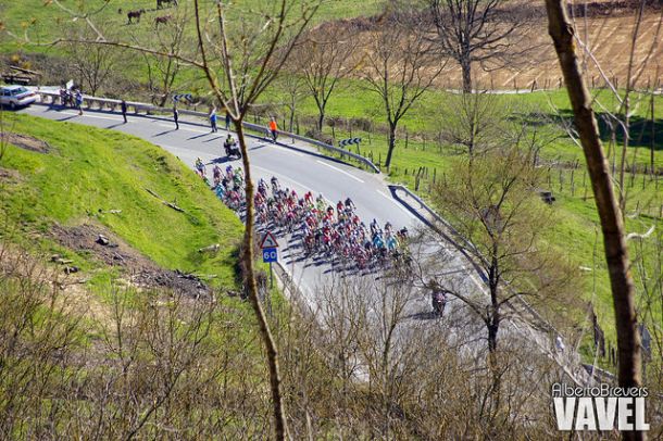 Resultado de la 4ª etapa de la Vuelta al País Vasco 2015