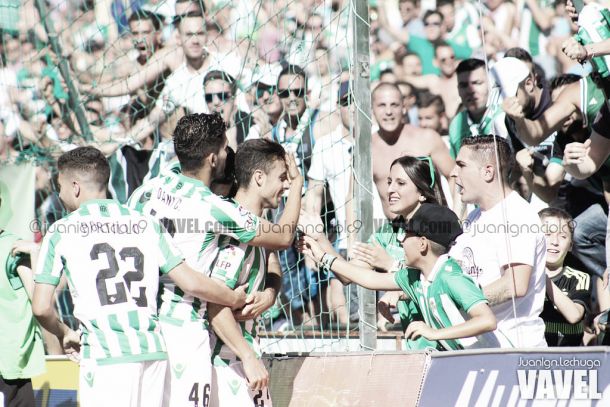 El Real Betis saluda con la 'manita' la Primera División