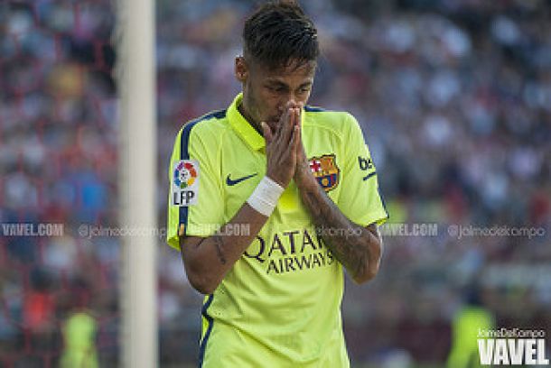 Neymar: "Sólo hubo sondeos, pero a mí no me llegó ninguna oferta"