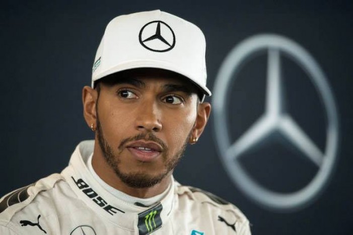 F1, GP di Spagna - Hamilton: "La Ferrari sa gestire meglio le gomme"