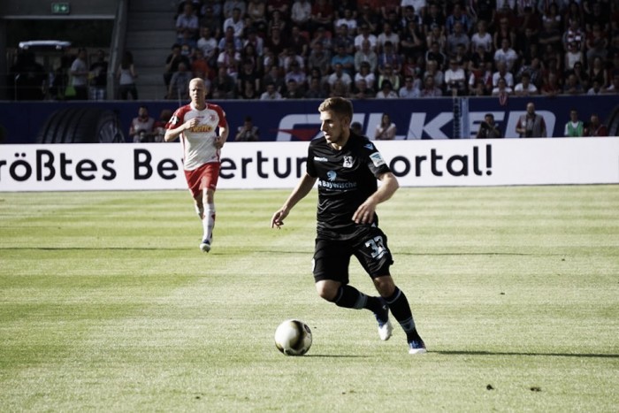 Em duelo bávaro, Regensburg empata com 1860 Munique e vaga na 2. Bundesliga segue aberta