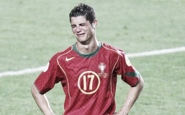Euro 2004: Quanto do teu sal são lágrimas de Portugal!