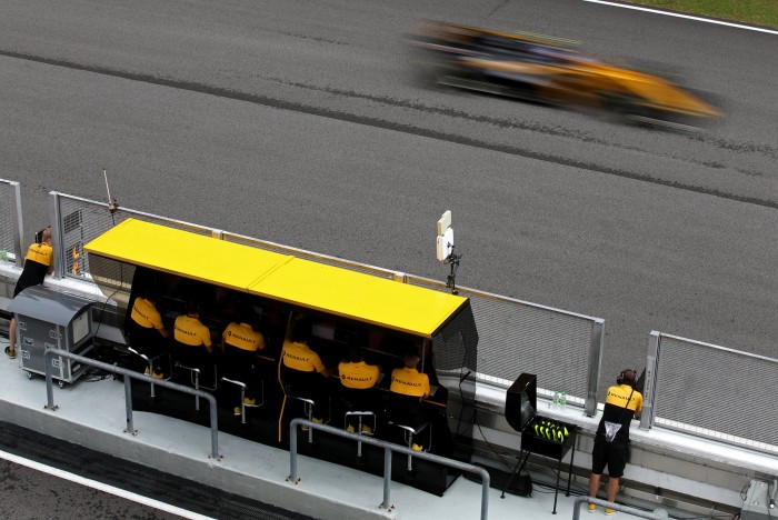 F1, Renault - Budkowski dà l'addio alla FIA e prepara l'arrivo ad Enstone,  ma esplode la polemica