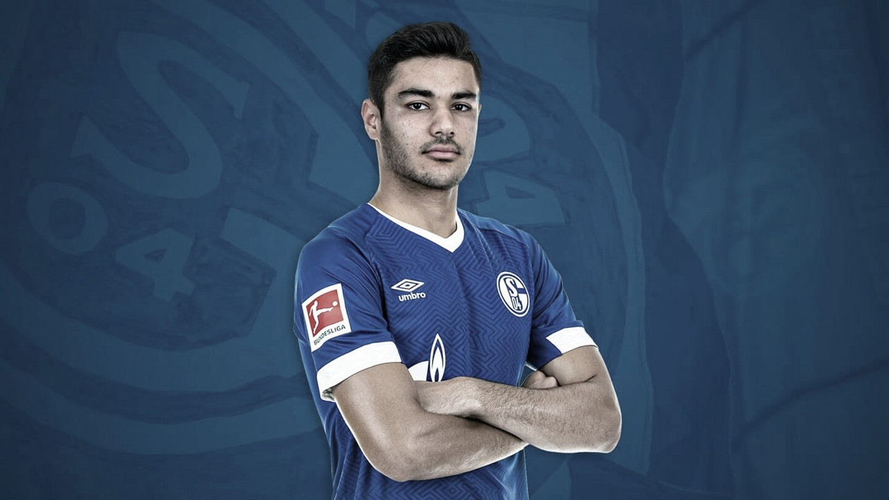 Destaque do Stuttgart, Ozan Kabak assina com Schalke 04 por cinco temporadas