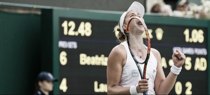 Bia Haddad arrasa Robson em sua estreia e desafia Halep em Wimbledon