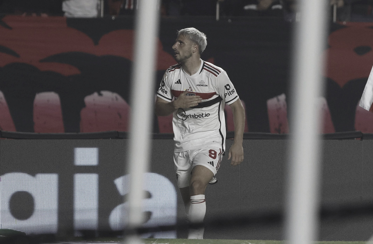 Rogério Ceni anuncia e São Paulo tem novo camisa 9 para substituir Calleri