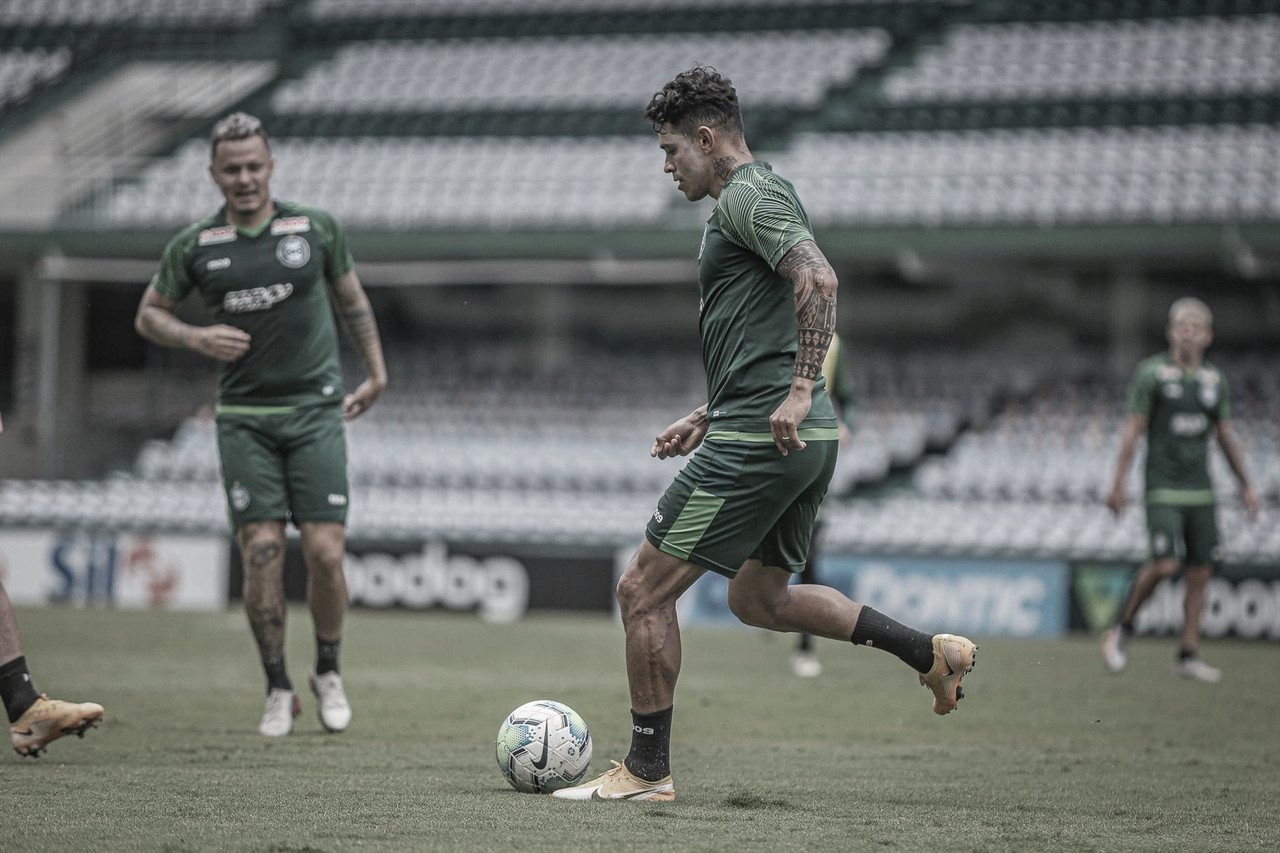 Em busca da sobrevivência, Coritiba e Botafogo se enfrentam no Couto Pereira Em busca da sobrevivência, Coritiba e Botafogo se enfrentam no Couto Pereira