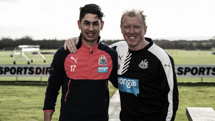 Ayoze Perez signs long-term Newcastle United contract