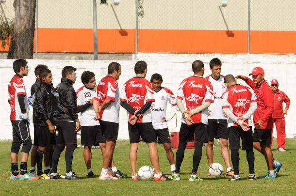 Héctor Medrano: "Estamos redondeando el plantel" Héctor Medrano: "Estamos redondeando el plantel"