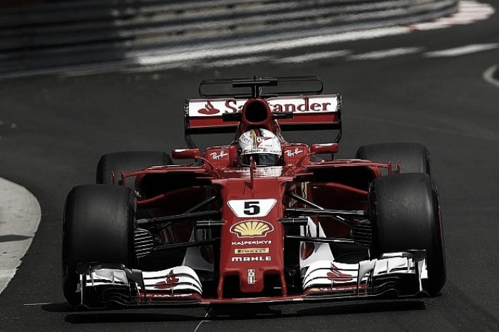 Mercedes y Ferrari comienzan su batalla en el Principado