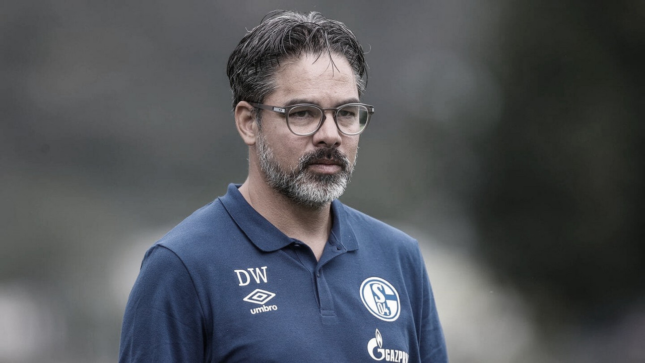 Dança
das cadeiras na Alemanha: Schalke e Mainz demitem técnicos com apenas duas
rodadas da Bundesliga Dança
das cadeiras na Alemanha: Schalke e Mainz demitem técnicos com apenas duas
rodadas da Bundesliga