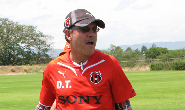 Luís Roberto Sibaja es el nuevo técnico del Alajuelense