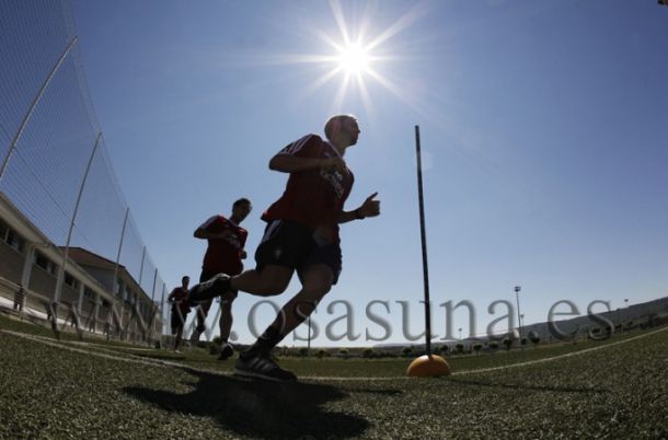 Pruebas físicas y analíticas en el segundo día de entrenamientos para Osasuna