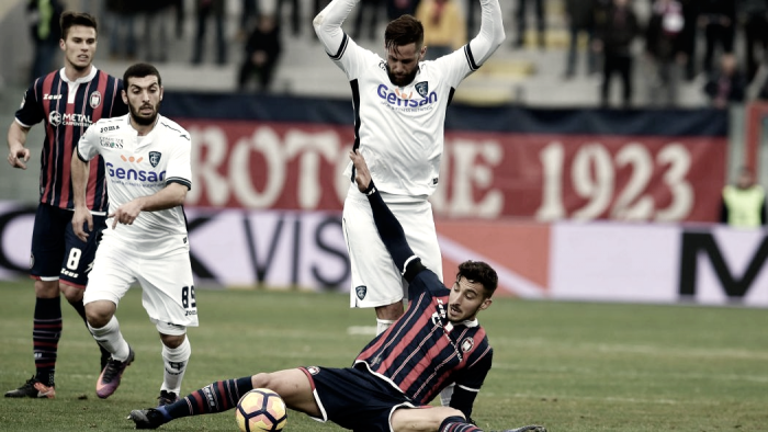 Serie A: il Crotone cerca i tre punti contro il Palermo