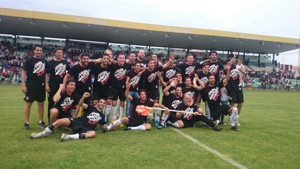 El Mérida es campeón del grupo XIV de Tercera División