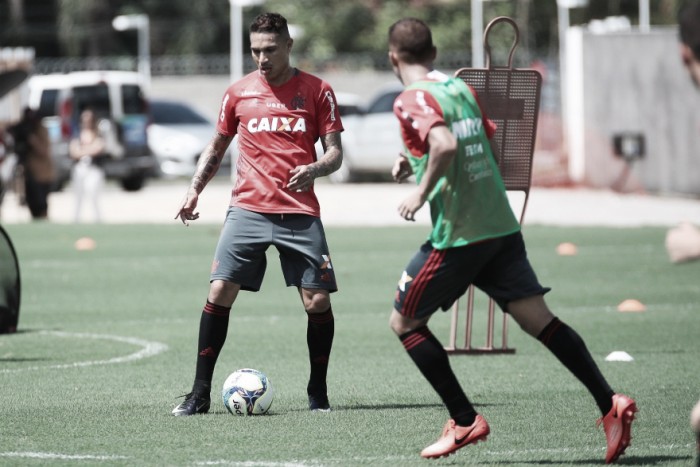 No retorno ao Raulino, Flamengo enfrenta Macaé em busca da segunda vitória no Carioca