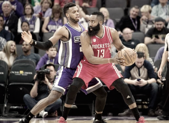 NBA - Houston passa a Sacramento; i Lakers meglio degli 81 di Wiggins e Towns