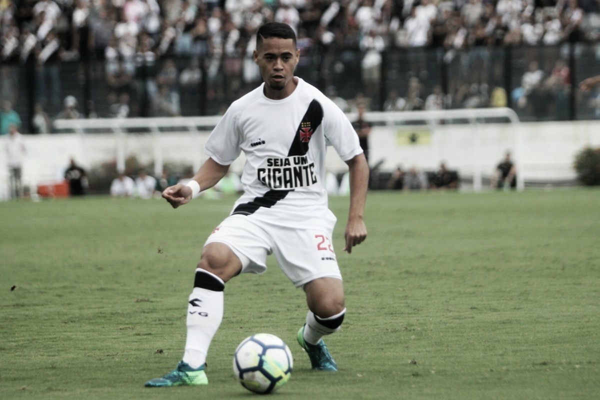 Pikachu projeta vitória no clássico e sai em defesa de Zé Ricardo: "Nosso chefe" Pikachu projeta vitória no clássico e sai em defesa de Zé Ricardo: "Nosso chefe"