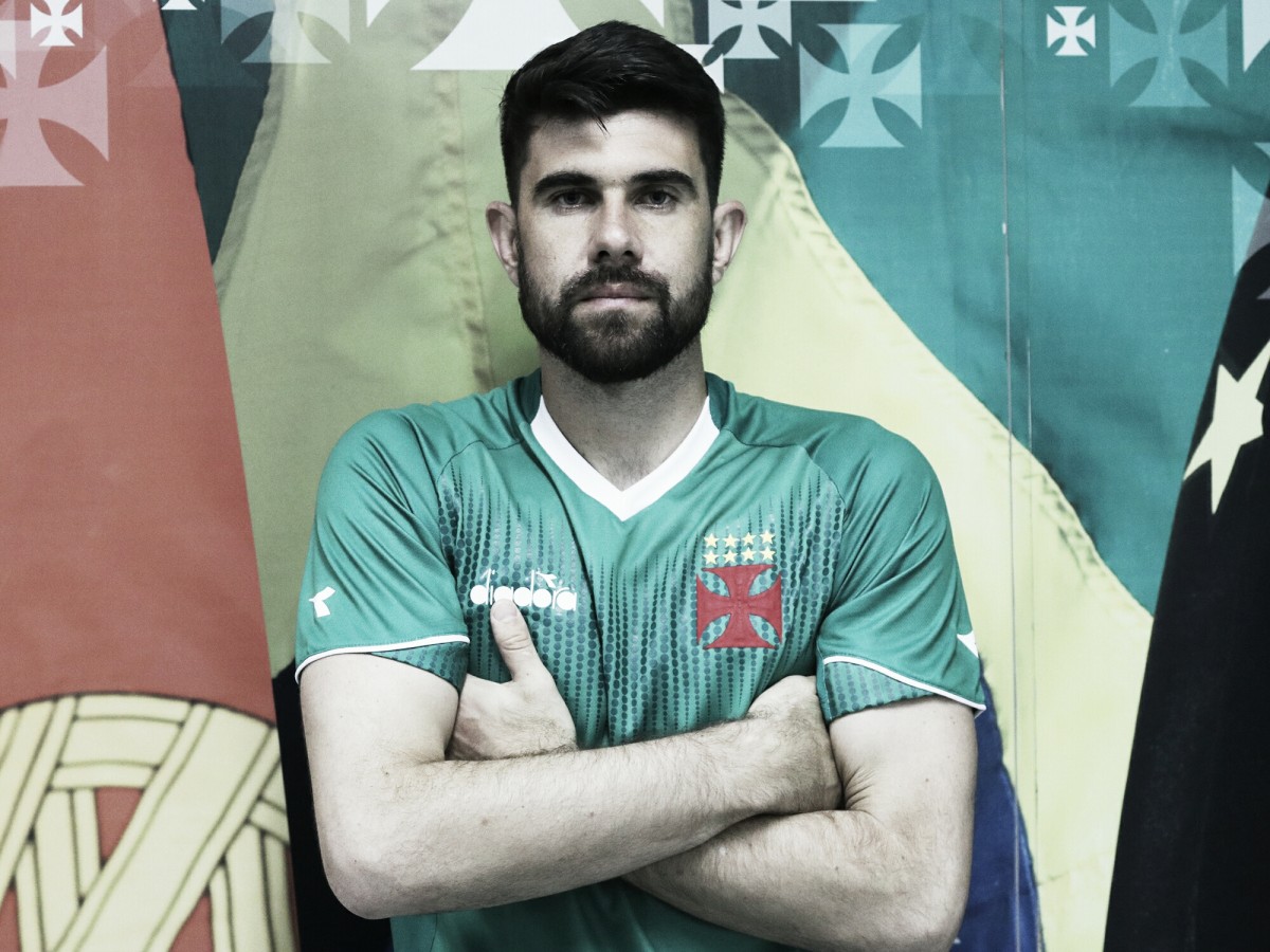 Ex-Vitória, goleiro Fernando Miguel é anunciado como reforço do Vasco Ex-Vitória, goleiro Fernando Miguel é anunciado como reforço do Vasco