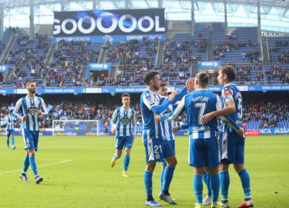 

Quebraderos
de cabeza con el gol en Coruña
