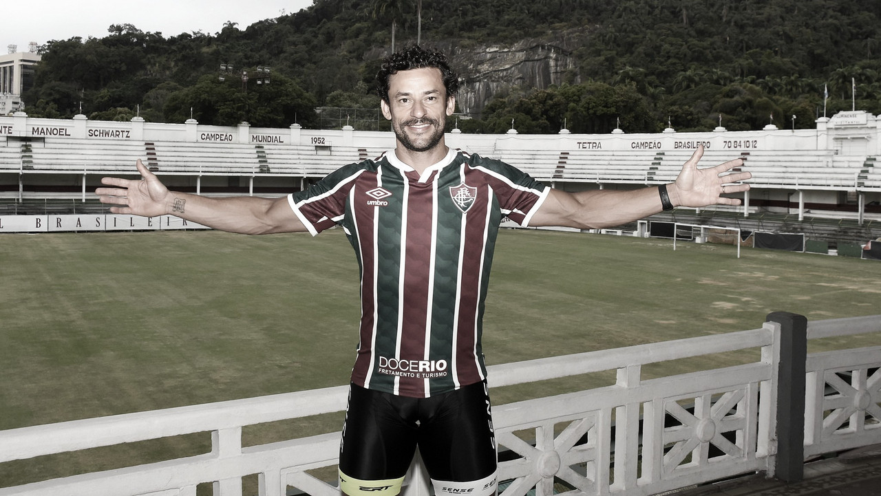 Após pedalar mais de 600 quilômetros, Fred chega à sede do Fluminense Após pedalar mais de 600 quilômetros, Fred chega à sede do Fluminense
