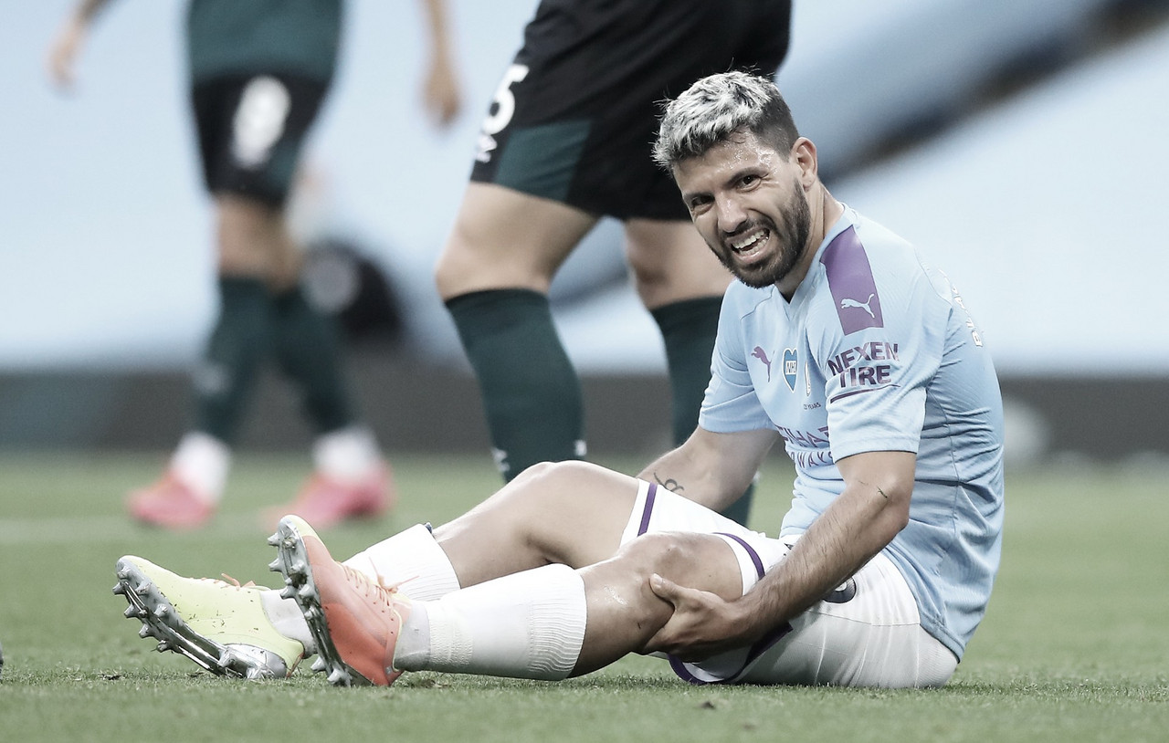 Agüero sofre lesão no joelho e pode ficar de fora do restante da temporada Agüero sofre lesão no joelho e pode ficar de fora do restante da temporada