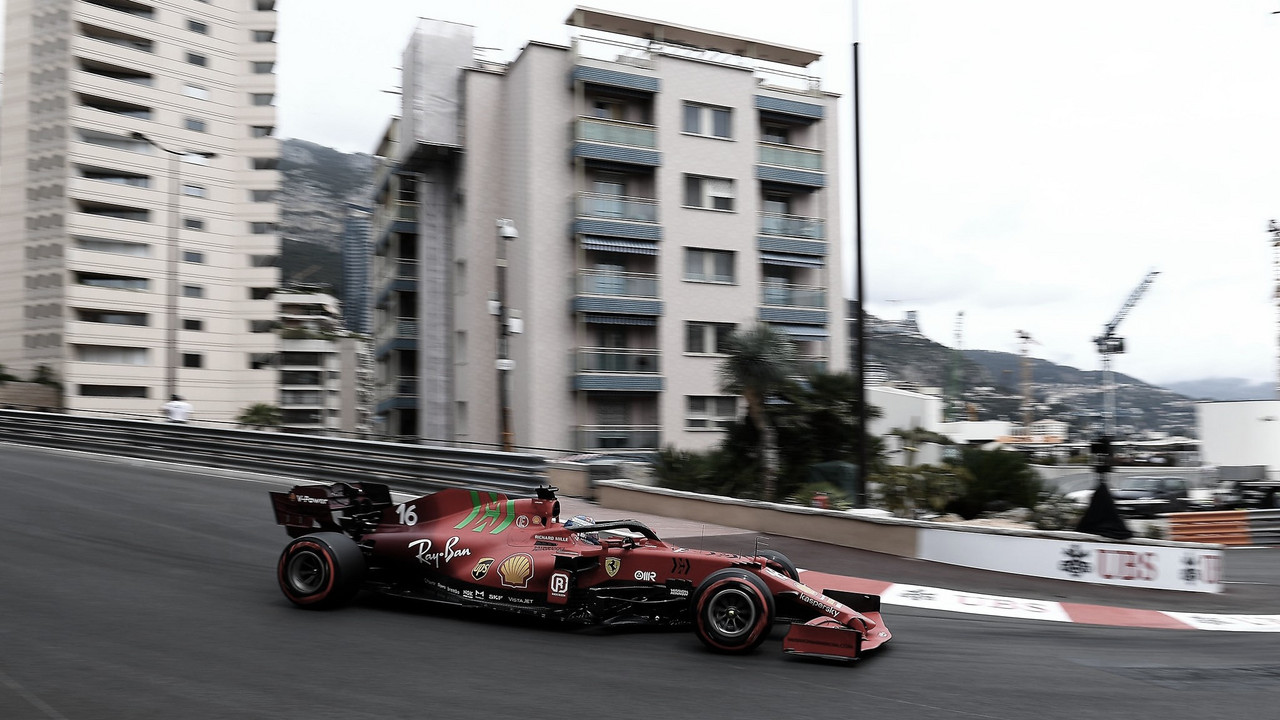 Leclerc não esconde preocupação por batida após cravar pole no GP de Mônaco 2021