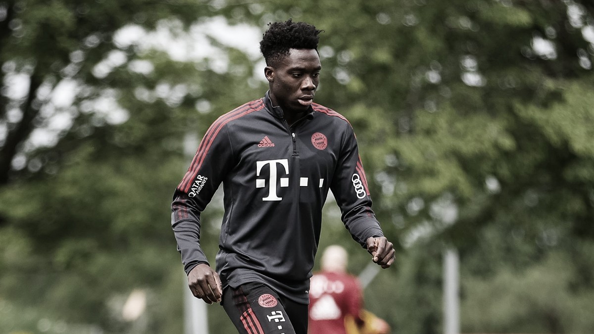Alphonso Davies, baja indefinida para el Bayern Múnich Alphonso Davies, baja indefinida para el Bayern Múnich