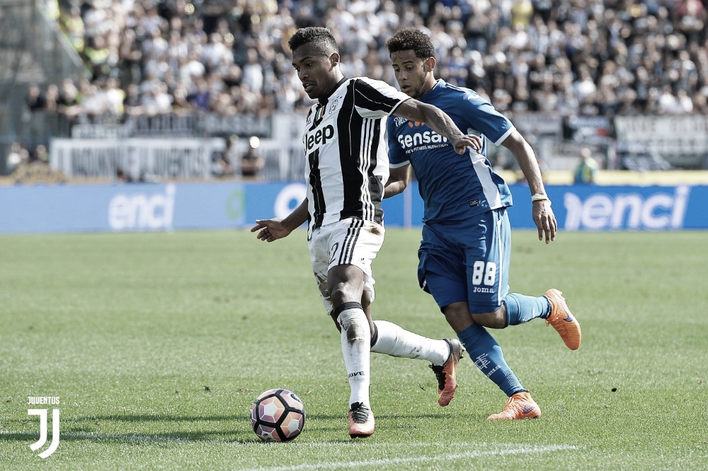 Juventus sai na frente, mas cede empate e deixa Inter na liderança