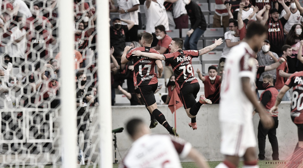 Análise: Flamengo de Renato larga bem, mas apanha sob pressão do Athletico