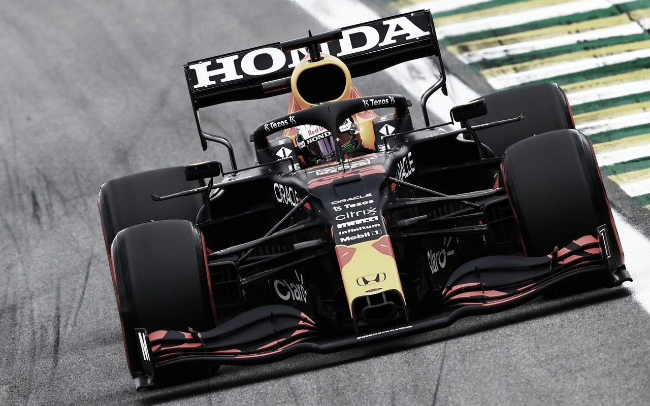 Red Bull reconhece inferioridade ante Hamilton, mas explica rendimento por troca de motor