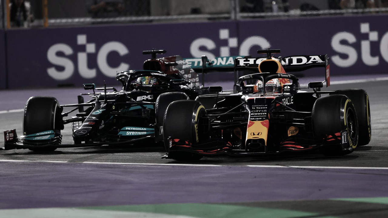 Pai de Verstappen afirma que filho ‘fará de tudo’ para vencer Hamilton em Abu Dhabi