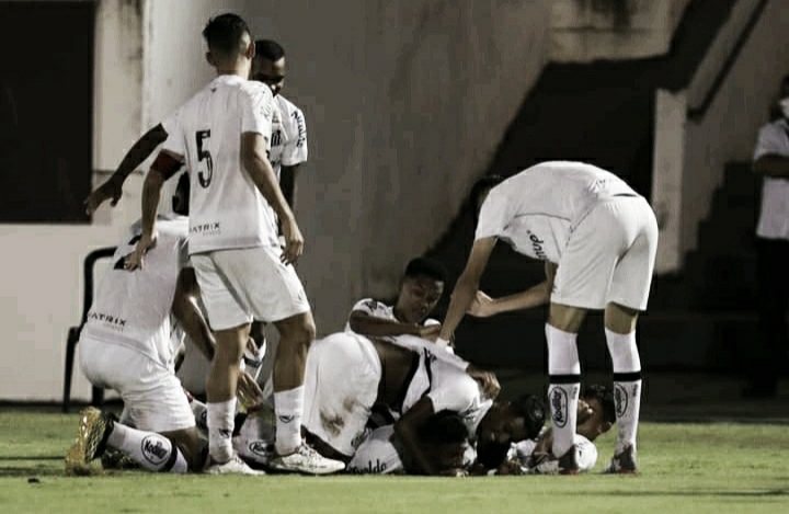 Mirassol busca empate após sair atrás, mas Santos se classifica para semis da Copinha nos pênaltis